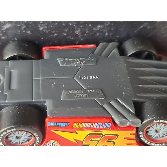 Disney Lighting Mcqueen Race Car Toy Used - Picture 10 of 10